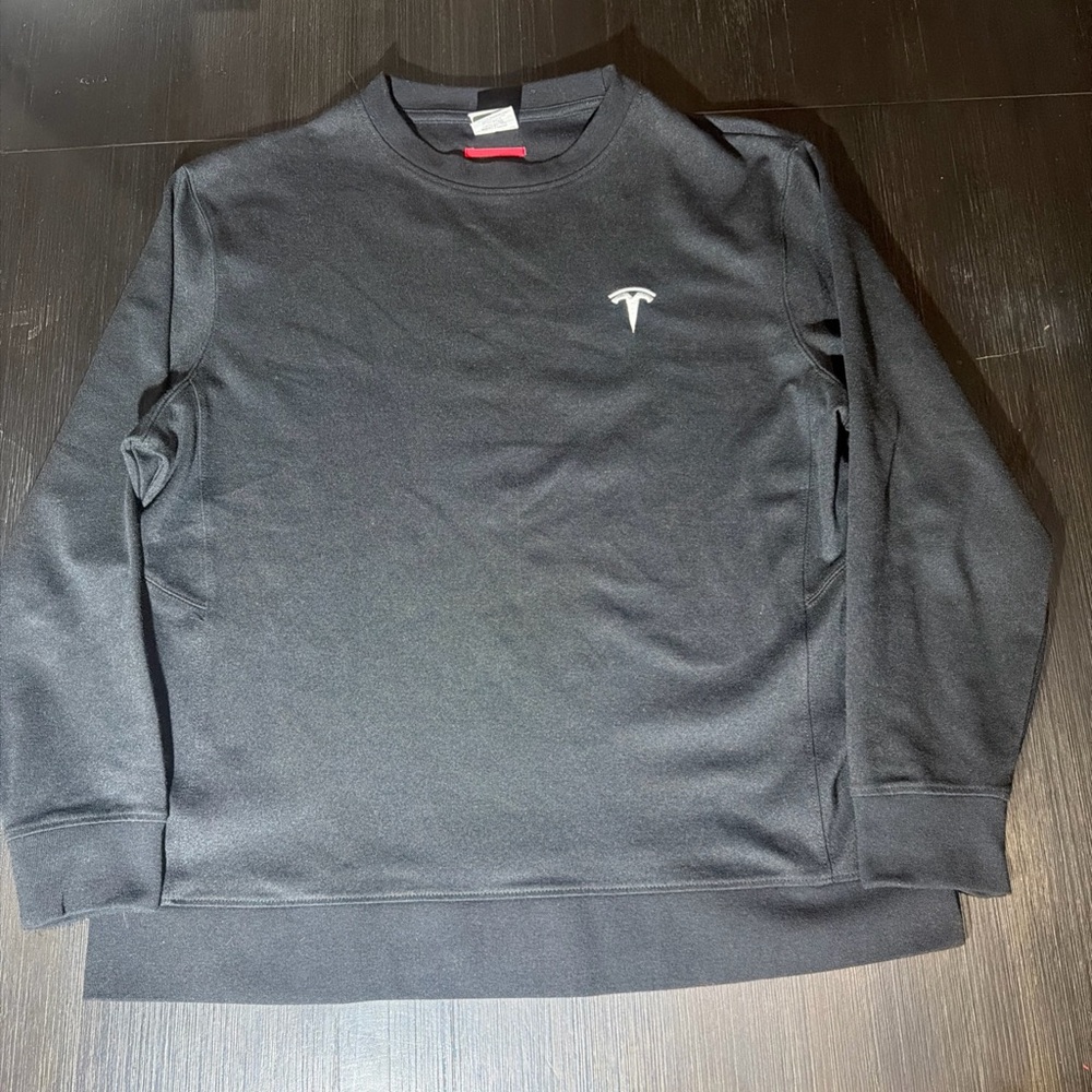 Tesla unisex Black Crew Neck Pullover Sweater size L